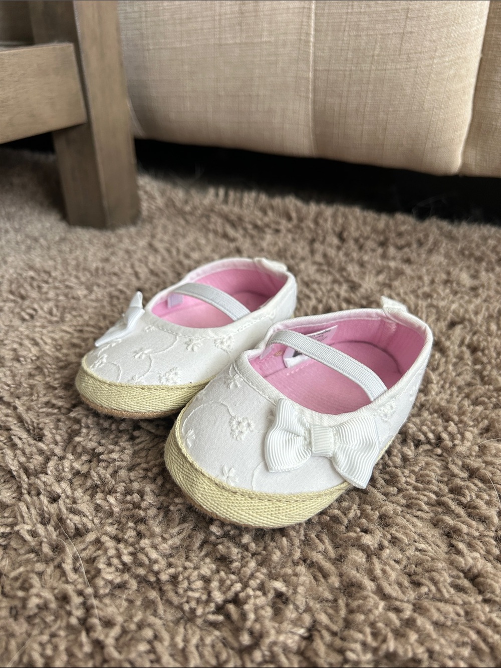 Hudson Baby White Mary Jane Shoes with Pink Lining and Bow